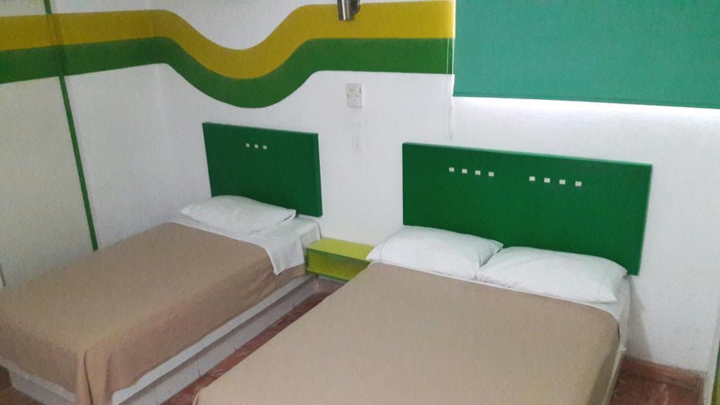 Hotel Maria Guadalupe 巴利亚多利德 外观 照片
