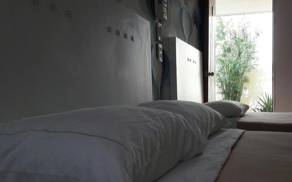 Hotel Maria Guadalupe 巴利亚多利德 外观 照片