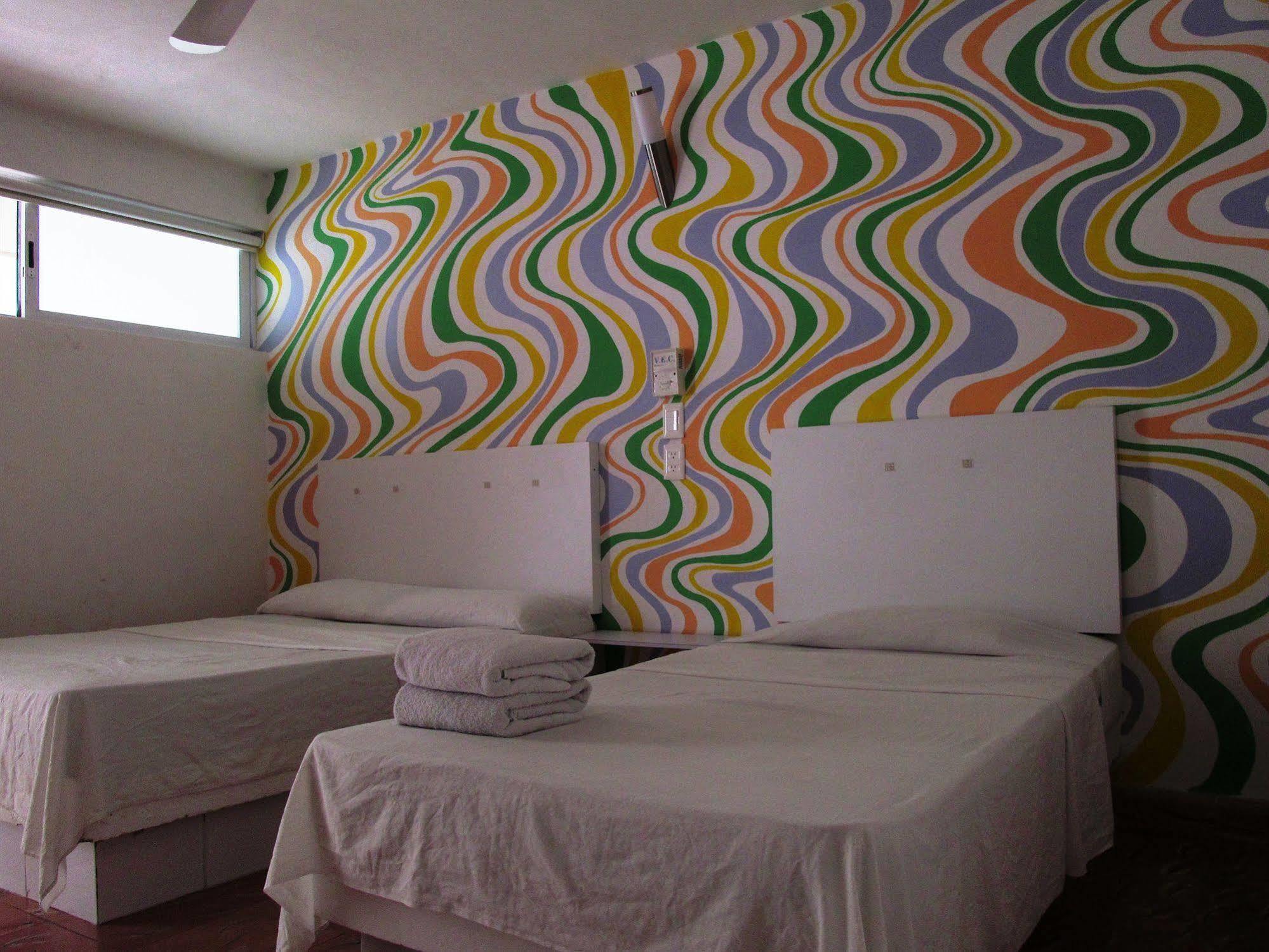 Hotel Maria Guadalupe 巴利亚多利德 外观 照片