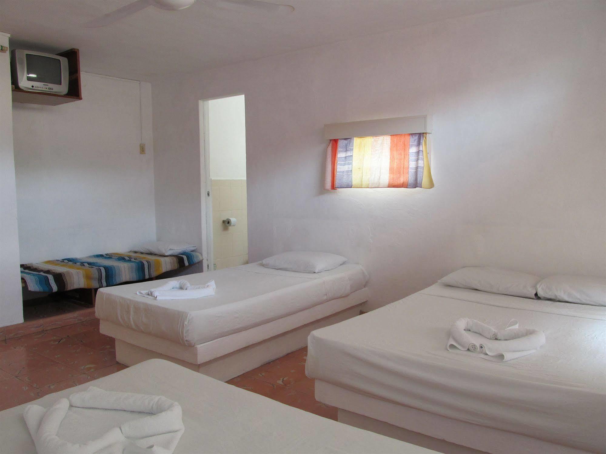 Hotel Maria Guadalupe 巴利亚多利德 外观 照片