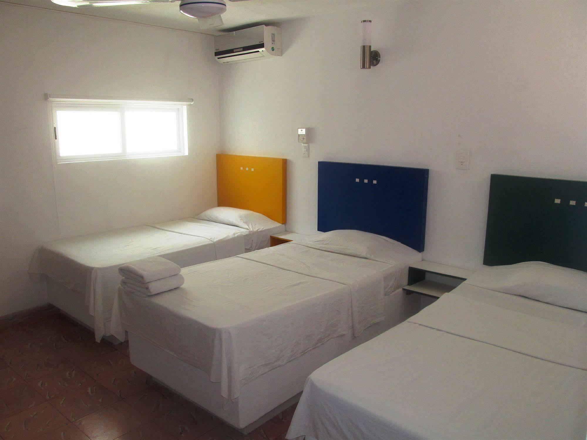 Hotel Maria Guadalupe 巴利亚多利德 外观 照片